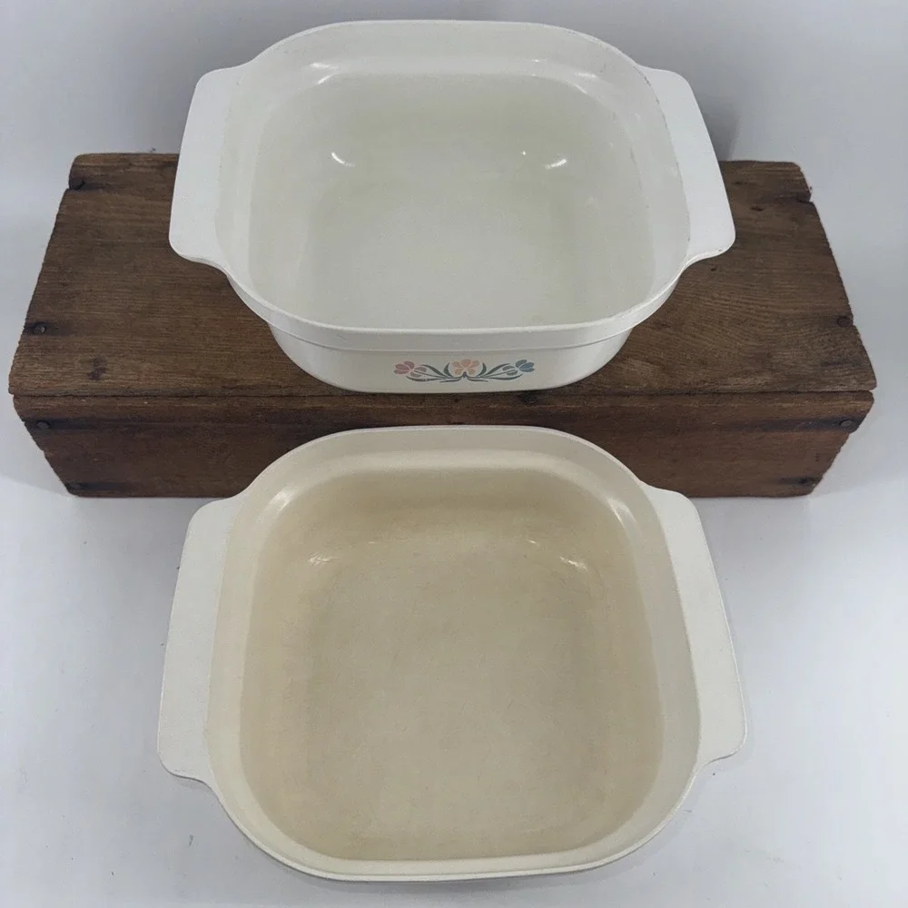 Anchor Hocking 2 1/2 Qt Microwave Dishes w/ Designs‎ 2 - No Lids 8.75
